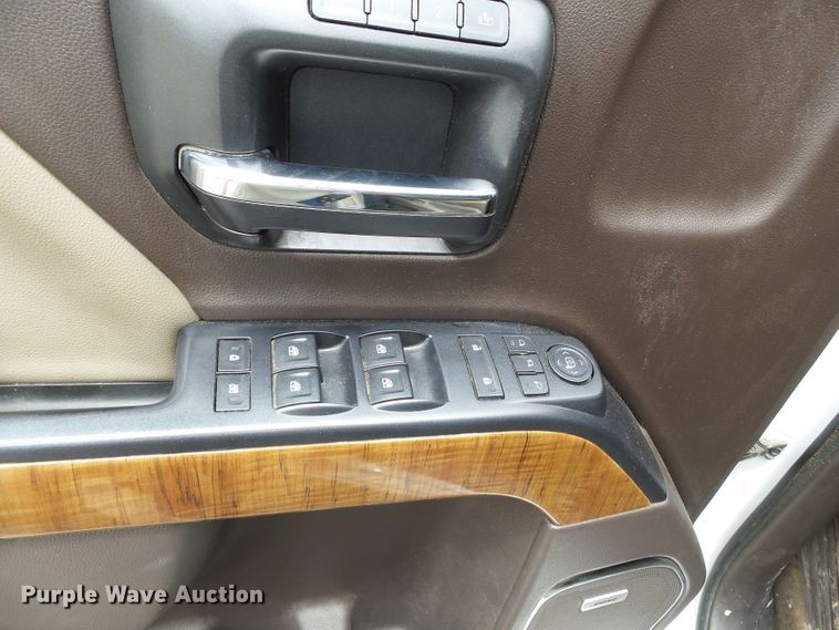 image for item DH7970 2015 GMC Sierra 1500  Crew Cab pickup truck