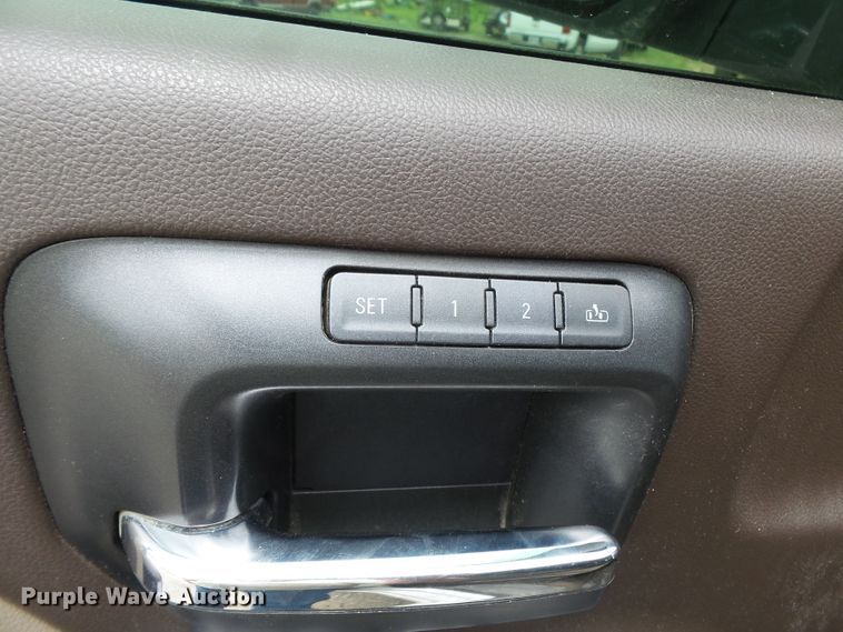 image for item DH7970 2015 GMC Sierra 1500  Crew Cab pickup truck