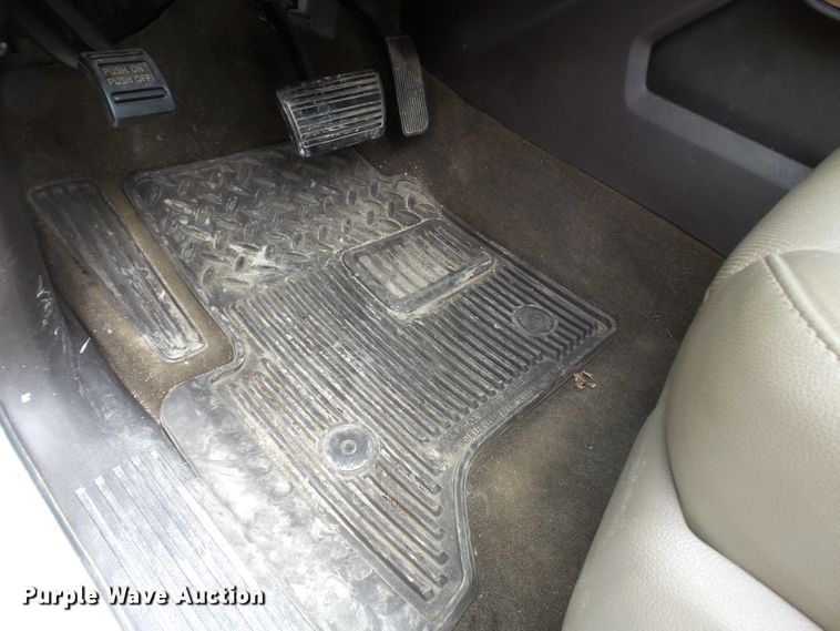 image for item DH7970 2015 GMC Sierra 1500  Crew Cab pickup truck