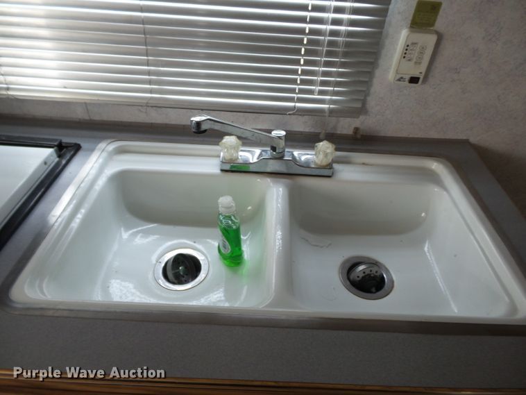 image for item DH7972 1995 Fleetwood Prowler  camper