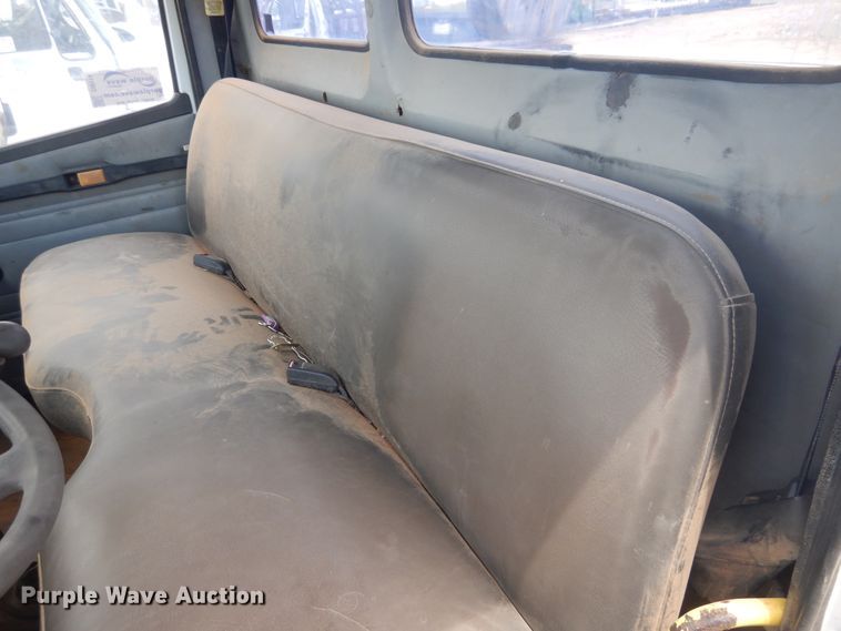 image for item DI0114 1992 Freightliner FL80  truck cab and chassis