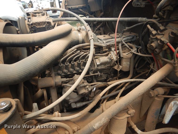 image for item DI0114 1992 Freightliner FL80  truck cab and chassis