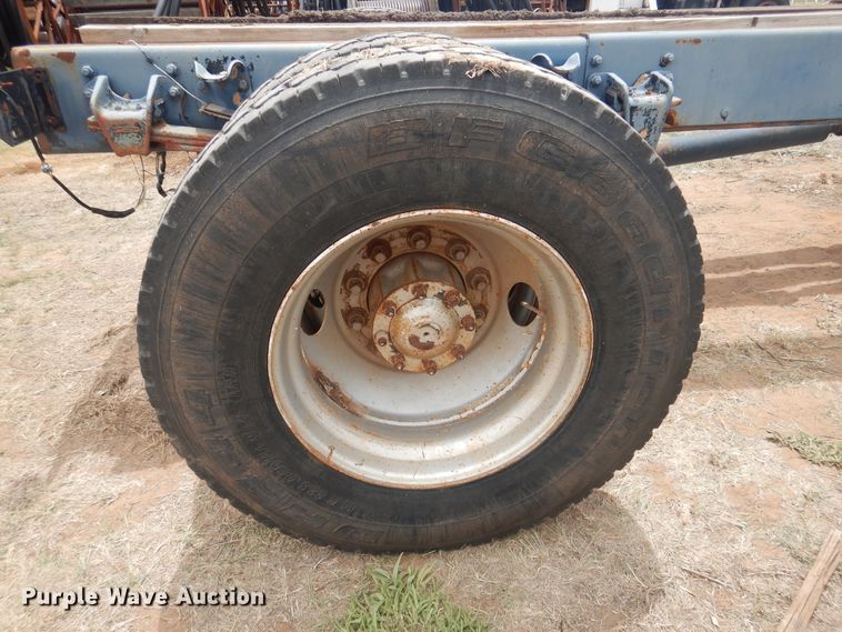 image for item DI0114 1992 Freightliner FL80  truck cab and chassis