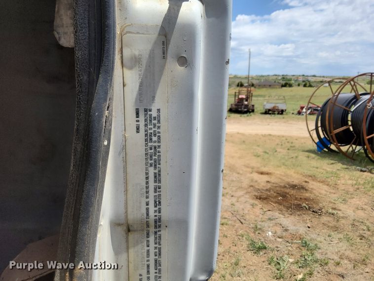 image for item DI0114 1992 Freightliner FL80  truck cab and chassis