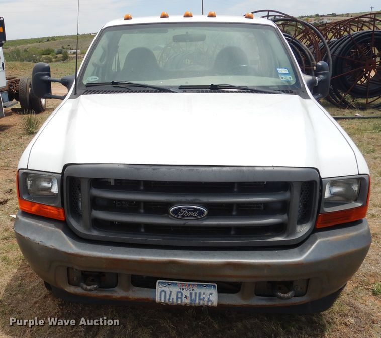 image for item DI0116 2001 Ford F350 Super Duty  pickup truck cab and chassis