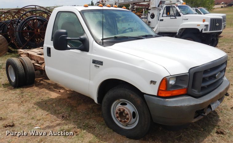 image for item DI0116 2001 Ford F350 Super Duty  pickup truck cab and chassis