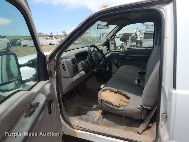 image for item DI0116 2001 Ford F350 Super Duty  pickup truck cab and chassis