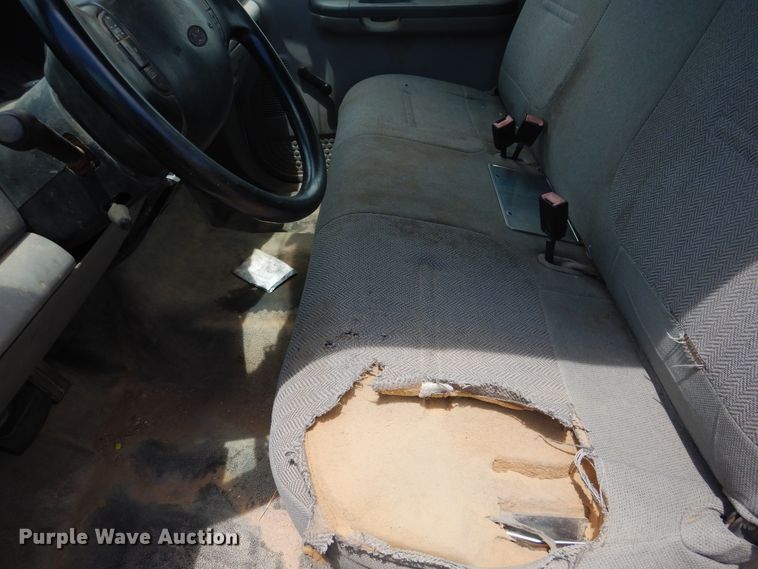 image for item DI0116 2001 Ford F350 Super Duty  pickup truck cab and chassis