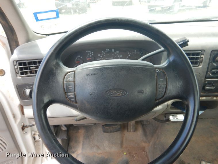 image for item DI0116 2001 Ford F350 Super Duty  pickup truck cab and chassis