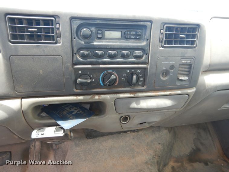 image for item DI0116 2001 Ford F350 Super Duty  pickup truck cab and chassis