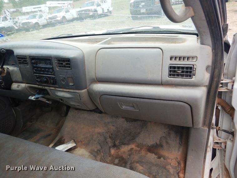 image for item DI0116 2001 Ford F350 Super Duty  pickup truck cab and chassis