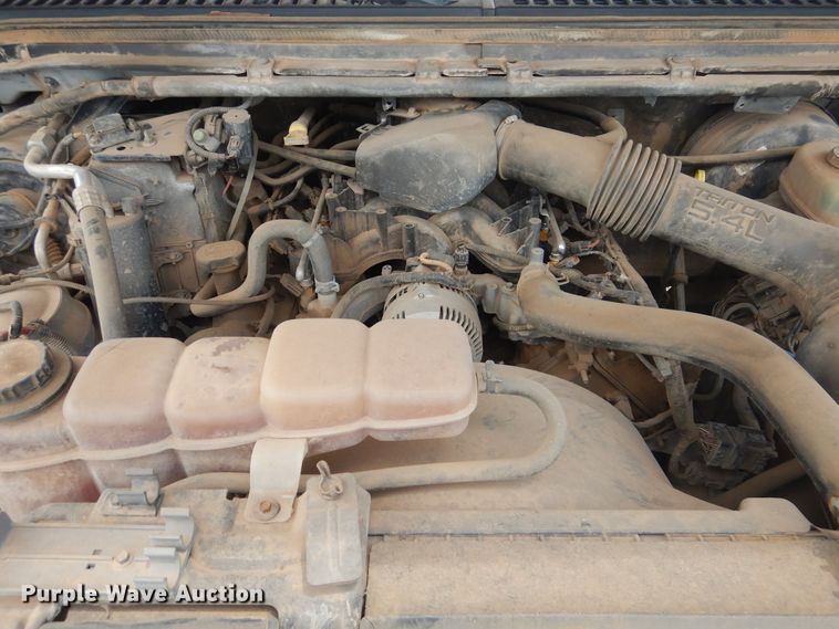 image for item DI0116 2001 Ford F350 Super Duty  pickup truck cab and chassis