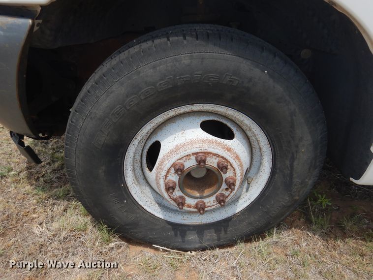 image for item DI0116 2001 Ford F350 Super Duty  pickup truck cab and chassis