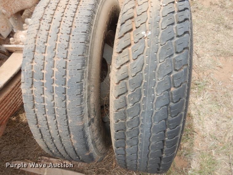 image for item DI0116 2001 Ford F350 Super Duty  pickup truck cab and chassis