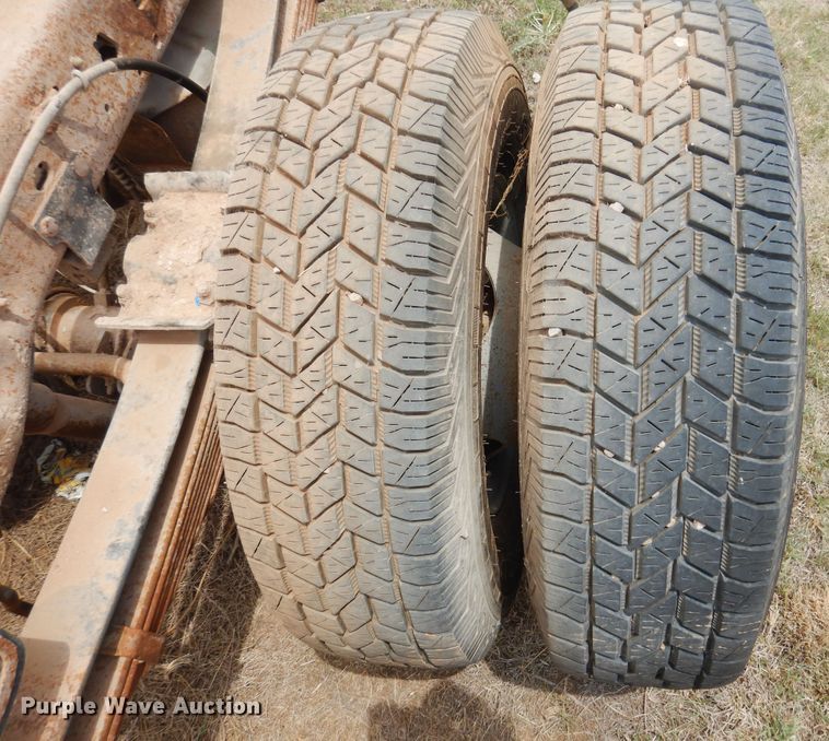 image for item DI0116 2001 Ford F350 Super Duty  pickup truck cab and chassis