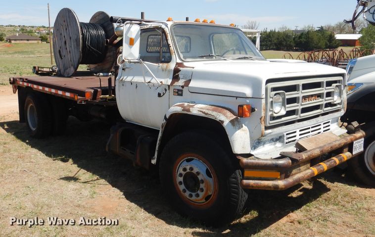 image for item DI0118 1984 GMC 7000  winch truck