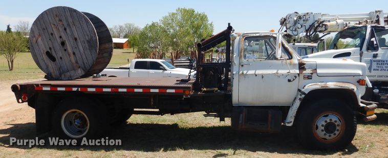 image for item DI0118 1984 GMC 7000  winch truck