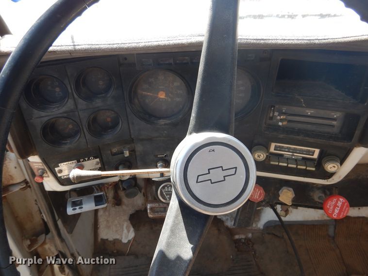 image for item DI0118 1984 GMC 7000  winch truck