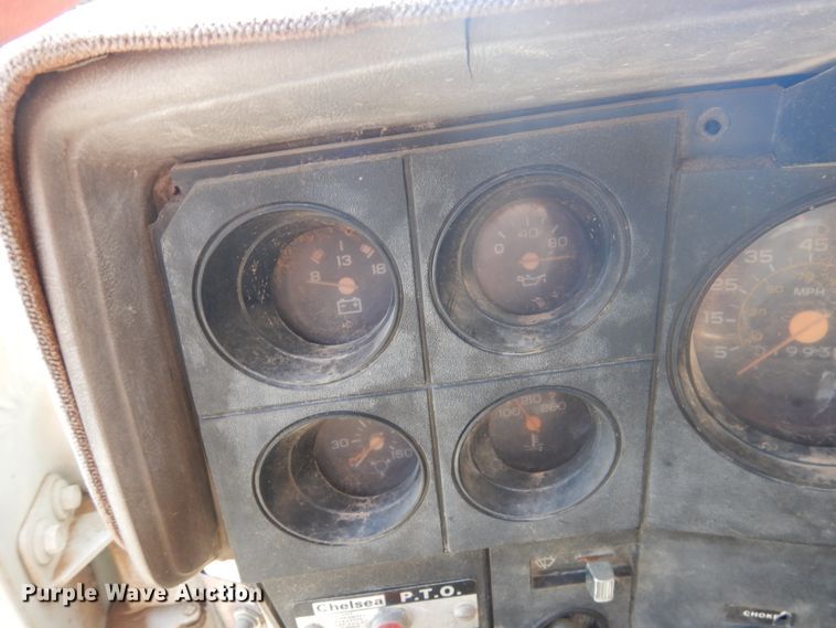 image for item DI0118 1984 GMC 7000  winch truck