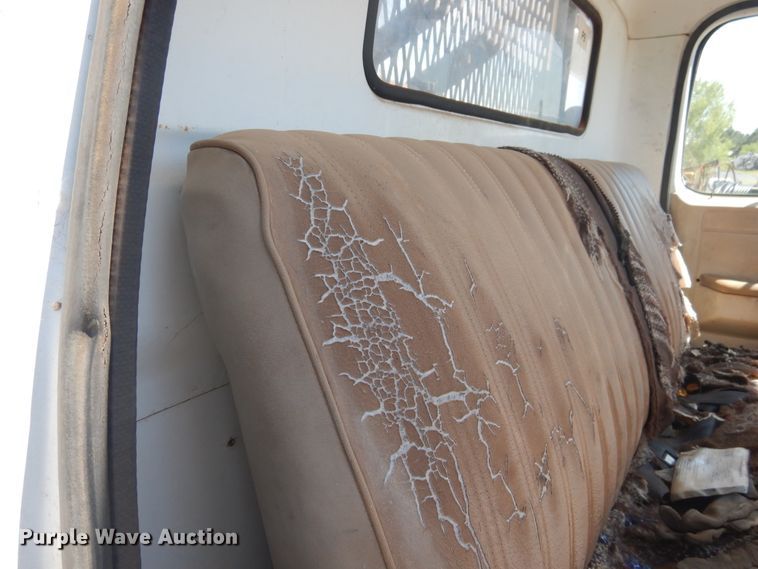 image for item DI0118 1984 GMC 7000  winch truck