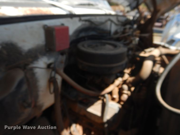 image for item DI0118 1984 GMC 7000  winch truck