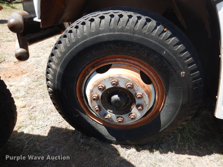 image for item DI0118 1984 GMC 7000  winch truck