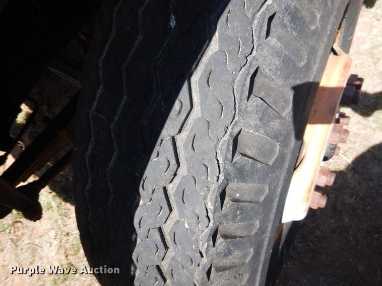 image for item DI0118 1984 GMC 7000  winch truck