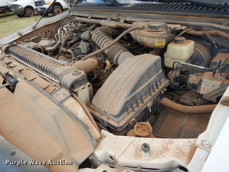 image for item DI0136 2006 Ford F250 Super Duty  utility bed pickup truck