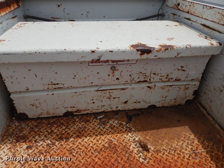 image for item DI0136 2006 Ford F250 Super Duty  utility bed pickup truck