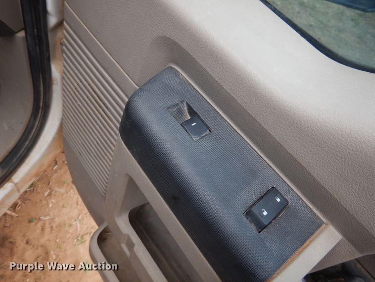 image for item DI0137 2010 Ford F250 Super Duty  SuperCab pickup truck