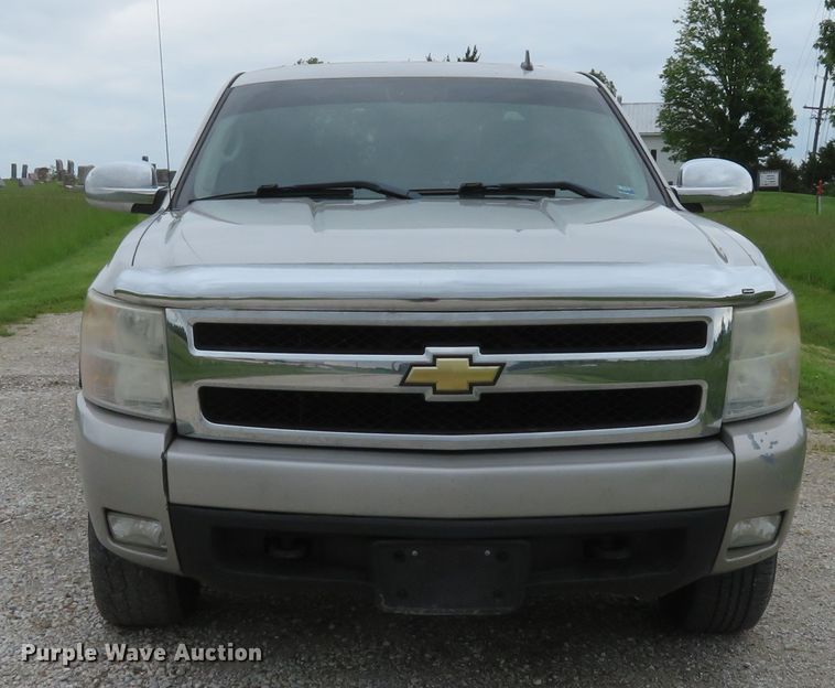 image for item DI2217 2007 Chevrolet Silverado 1500 Z71  Crew Cab pickup truck
