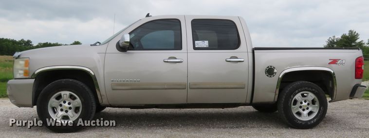 image for item DI2217 2007 Chevrolet Silverado 1500 Z71  Crew Cab pickup truck
