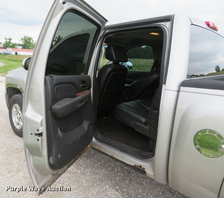 image for item DI2217 2007 Chevrolet Silverado 1500 Z71  Crew Cab pickup truck