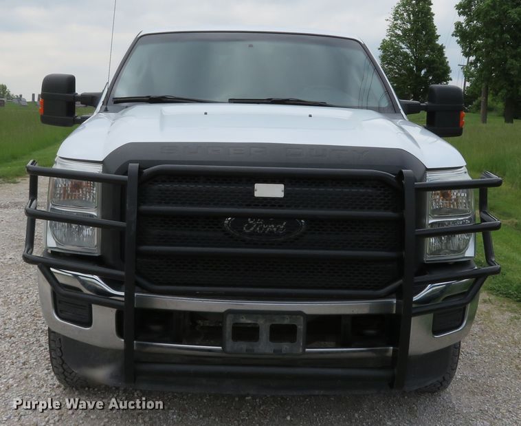image for item DI2220 2015 Ford F250 Super Duty XL  Crew Cab pickup truck