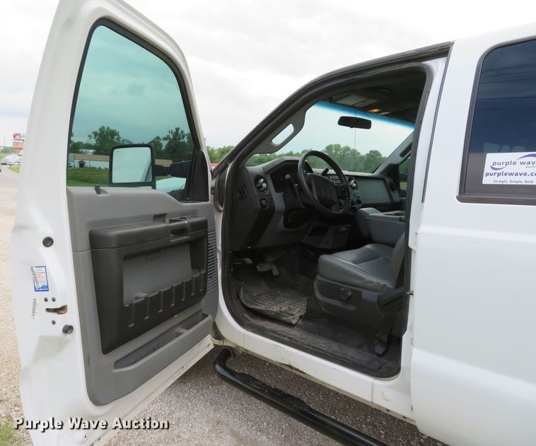 image for item DI2220 2015 Ford F250 Super Duty XL  Crew Cab pickup truck