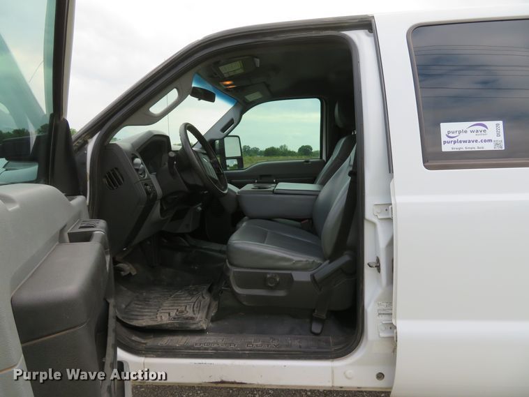 image for item DI2220 2015 Ford F250 Super Duty XL  Crew Cab pickup truck