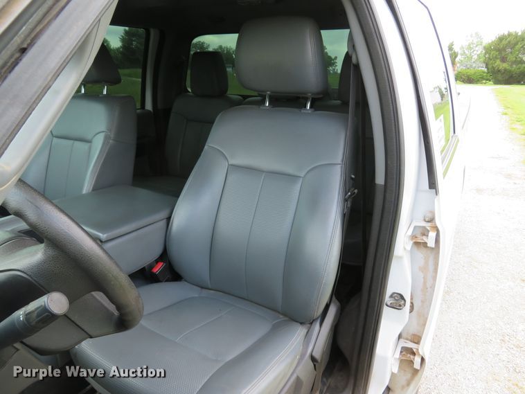 image for item DI2220 2015 Ford F250 Super Duty XL  Crew Cab pickup truck