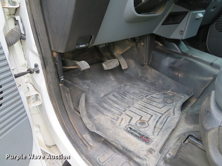 image for item DI2220 2015 Ford F250 Super Duty XL  Crew Cab pickup truck