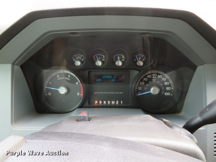 image for item DI2220 2015 Ford F250 Super Duty XL  Crew Cab pickup truck