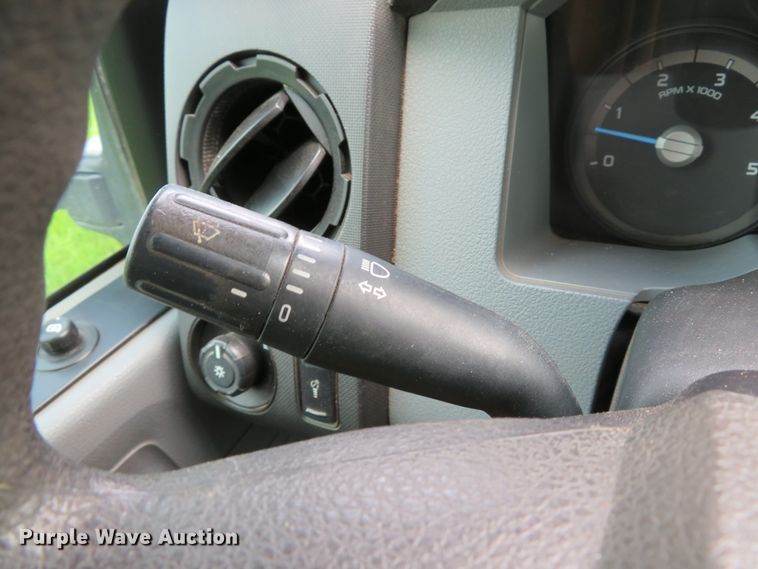 image for item DI2220 2015 Ford F250 Super Duty XL  Crew Cab pickup truck