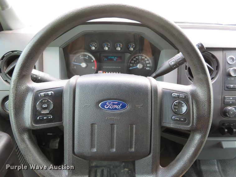 image for item DI2220 2015 Ford F250 Super Duty XL  Crew Cab pickup truck