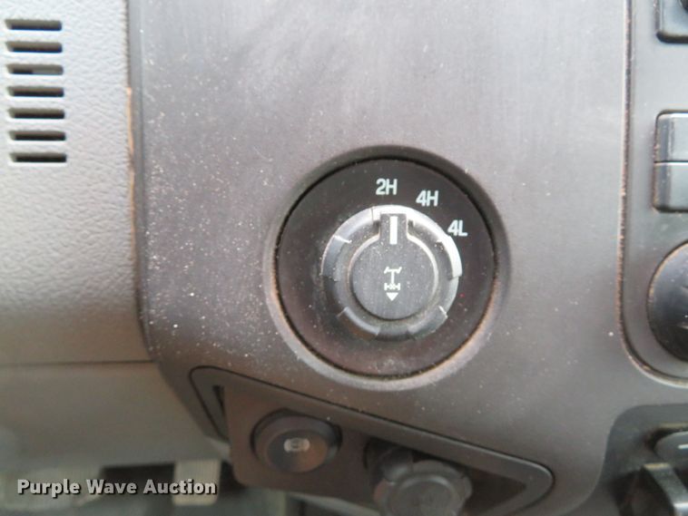 image for item DI2220 2015 Ford F250 Super Duty XL  Crew Cab pickup truck