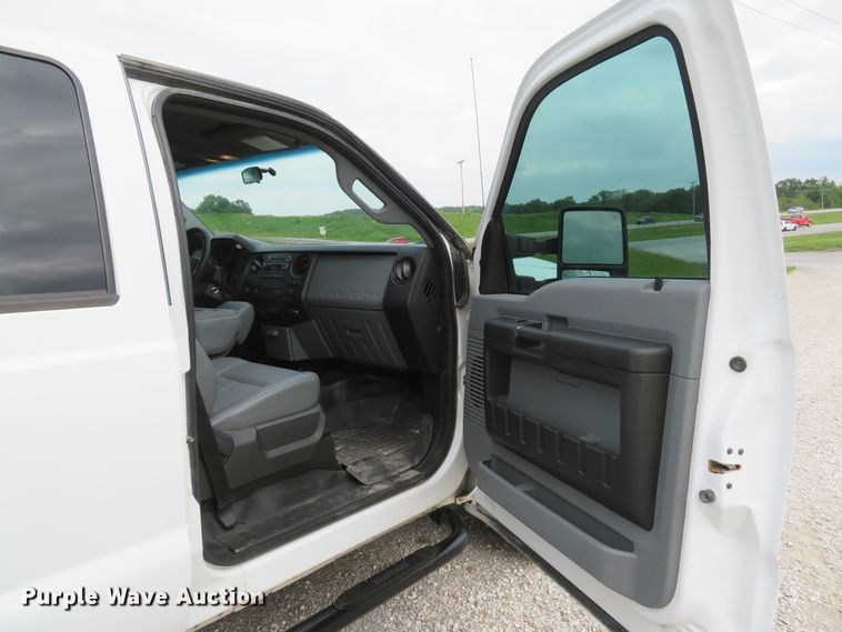 image for item DI2220 2015 Ford F250 Super Duty XL  Crew Cab pickup truck