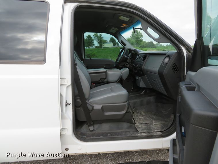 image for item DI2220 2015 Ford F250 Super Duty XL  Crew Cab pickup truck