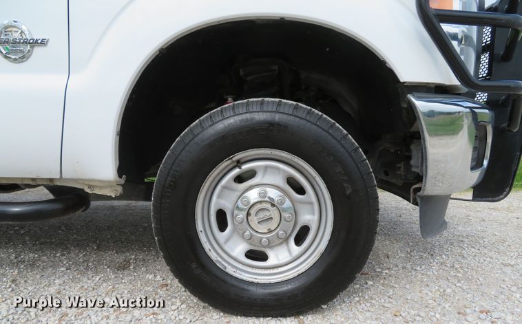 image for item DI2220 2015 Ford F250 Super Duty XL  Crew Cab pickup truck