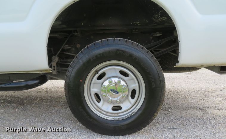 image for item DI2220 2015 Ford F250 Super Duty XL  Crew Cab pickup truck