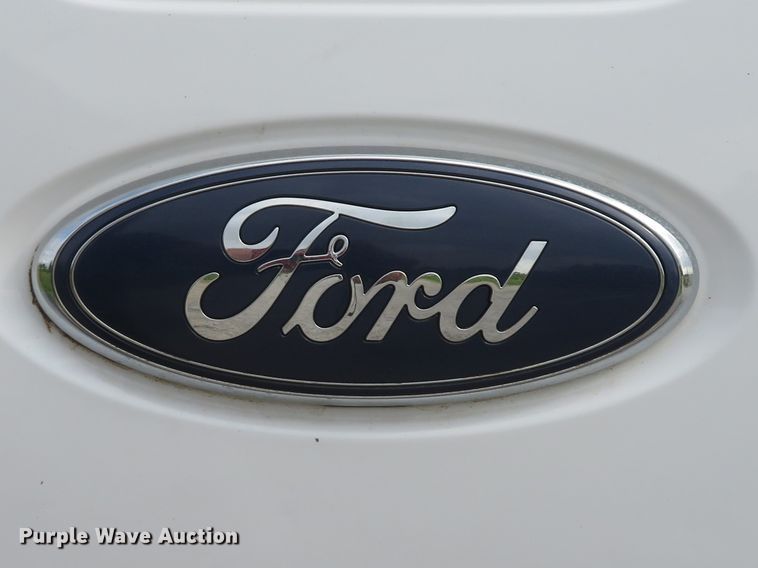 image for item DI2220 2015 Ford F250 Super Duty XL  Crew Cab pickup truck