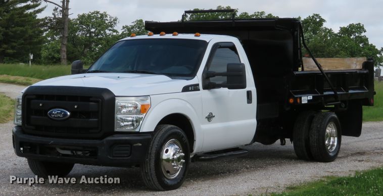 image for item DI2222 2011 Ford F350 Super Duty XL  dump bed pickup truck