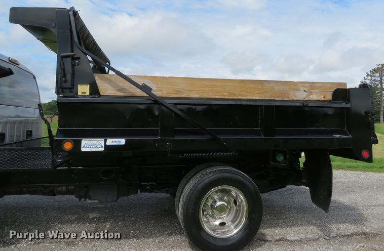 image for item DI2222 2011 Ford F350 Super Duty XL  dump bed pickup truck