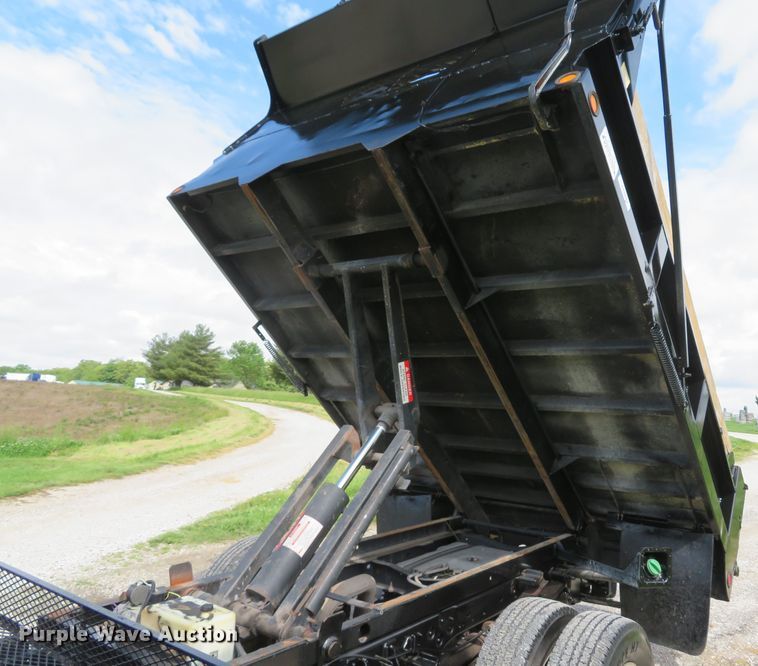 image for item DI2222 2011 Ford F350 Super Duty XL  dump bed pickup truck